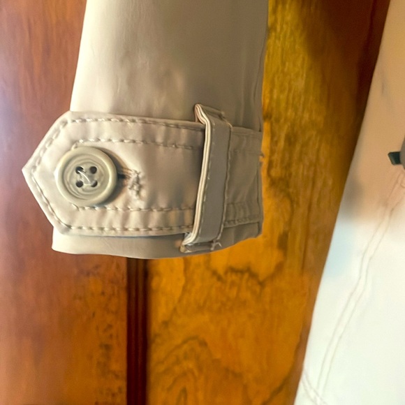 Women’s M Tan / Oatmeal Columbia Sportswear Jacket / Trench with Hood - Picture 7 of 11